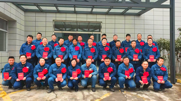 1645437544832621.jpg ÏȽøºÏÓ°_¸±±¾.jpg